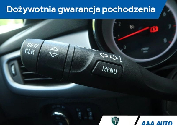 Opel Astra cena 53000 przebieg: 77026, rok produkcji 2017 z Dynów małe 277